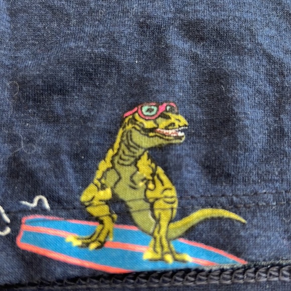 Old Navy T-shirt size extra large - Picture 2 of 5